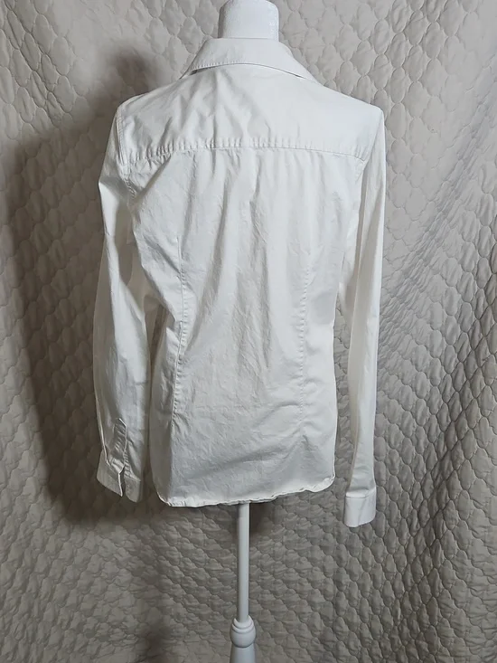 Long Elegant Legs White Classic Button Down - Picture 4 of 7